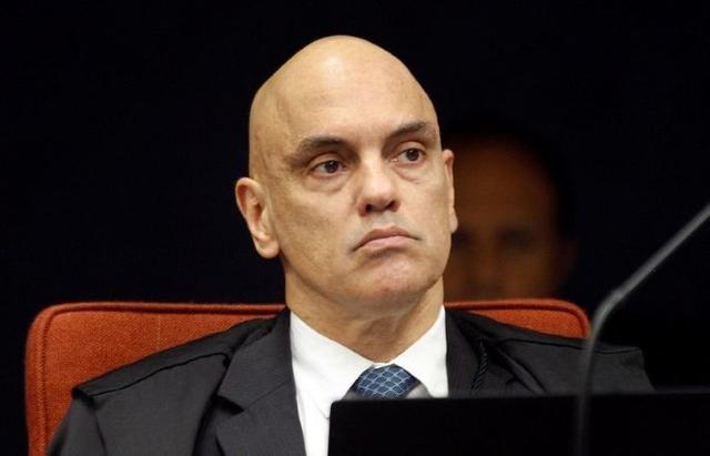 Moraes concede prisão domiciliar a 18 idosos condenados pelo 8 de janeiro