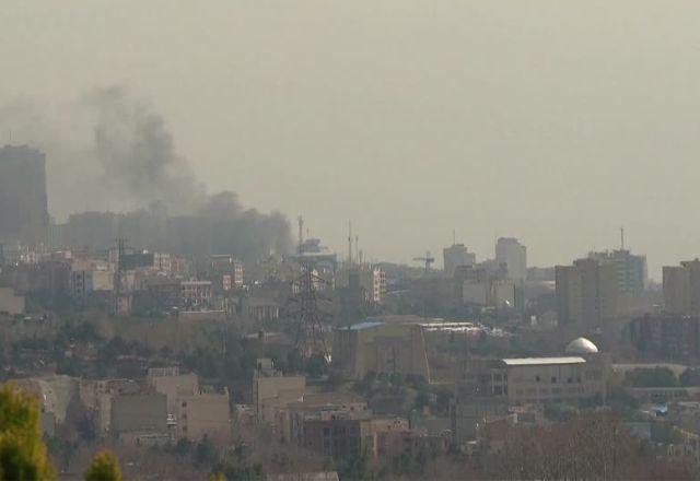 Trump ameaça novos ataques à ilha de Kharg e afasta possibilidade de acordo com o Irã