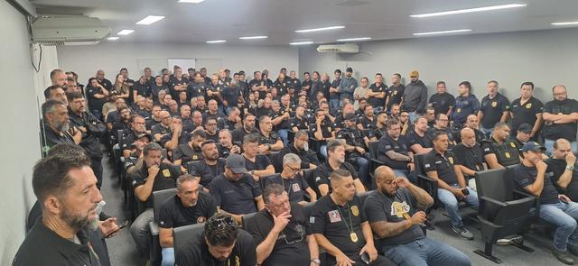 Polícia cumpre 170 mandados em operação contra golpes digitais; MC Negão Original é alvo