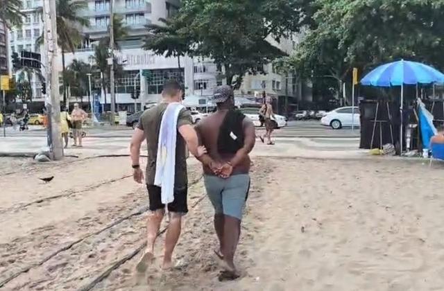 Polícia prende suspeito de aplicar golpe da maquininha em turistas no Rio