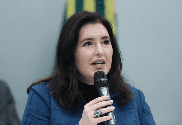 Simone Tebet oficializa filiação ao PSB e reforça articulação de Haddad em SP